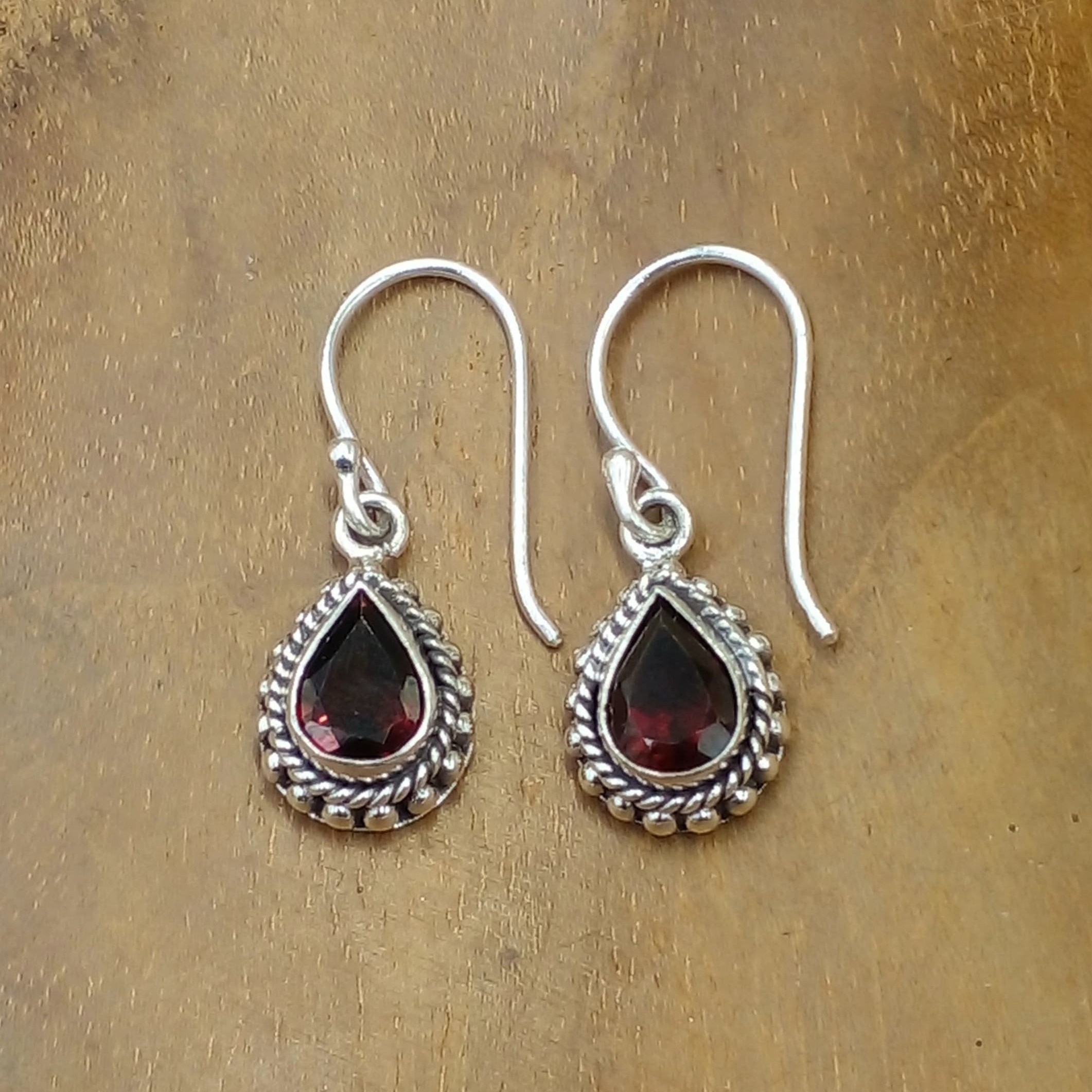 Anting Perak Bali Cantik