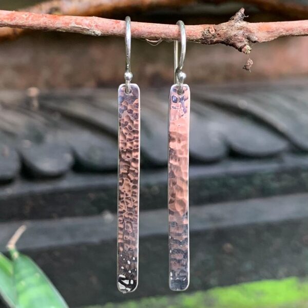Anting Perak Polos Long Bar Hammered E1870
